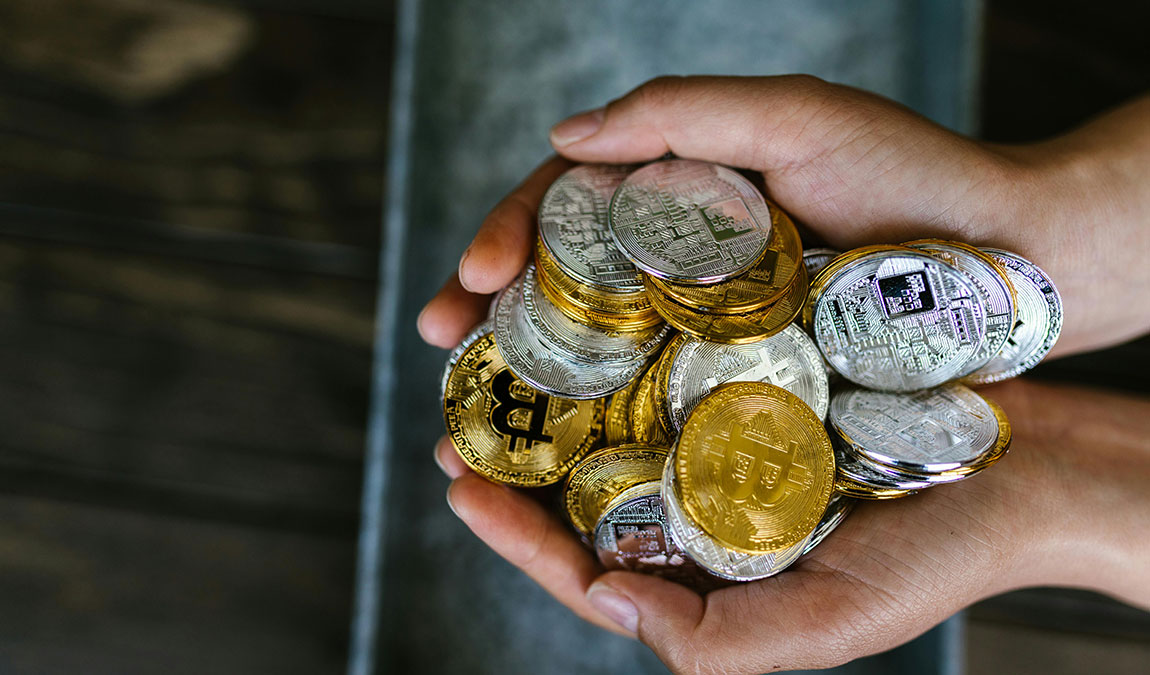 cryptocurrencies-bitcoin-ethereum-trading